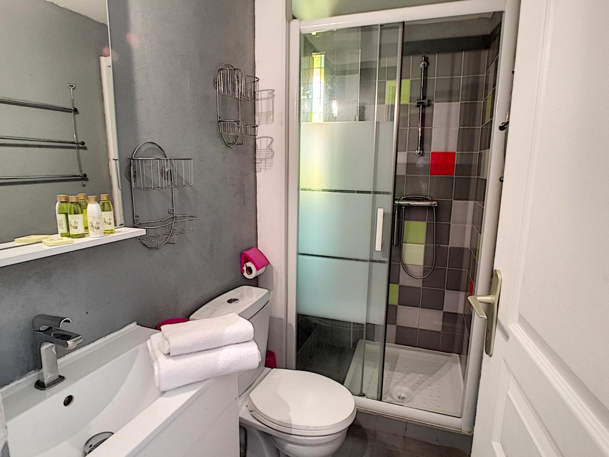 Nestor&Jeeves - Red Touch - Central - Close Sea Nice Luaran gambar
